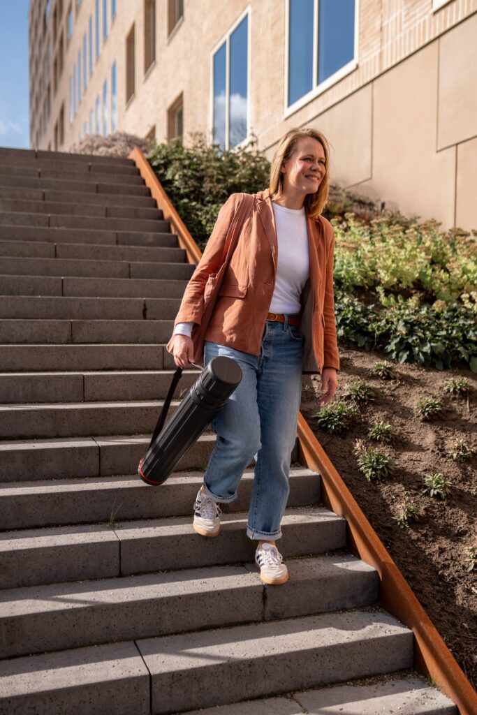 1-op-1-training van Leoni Bekken van Groeikrag op de trap